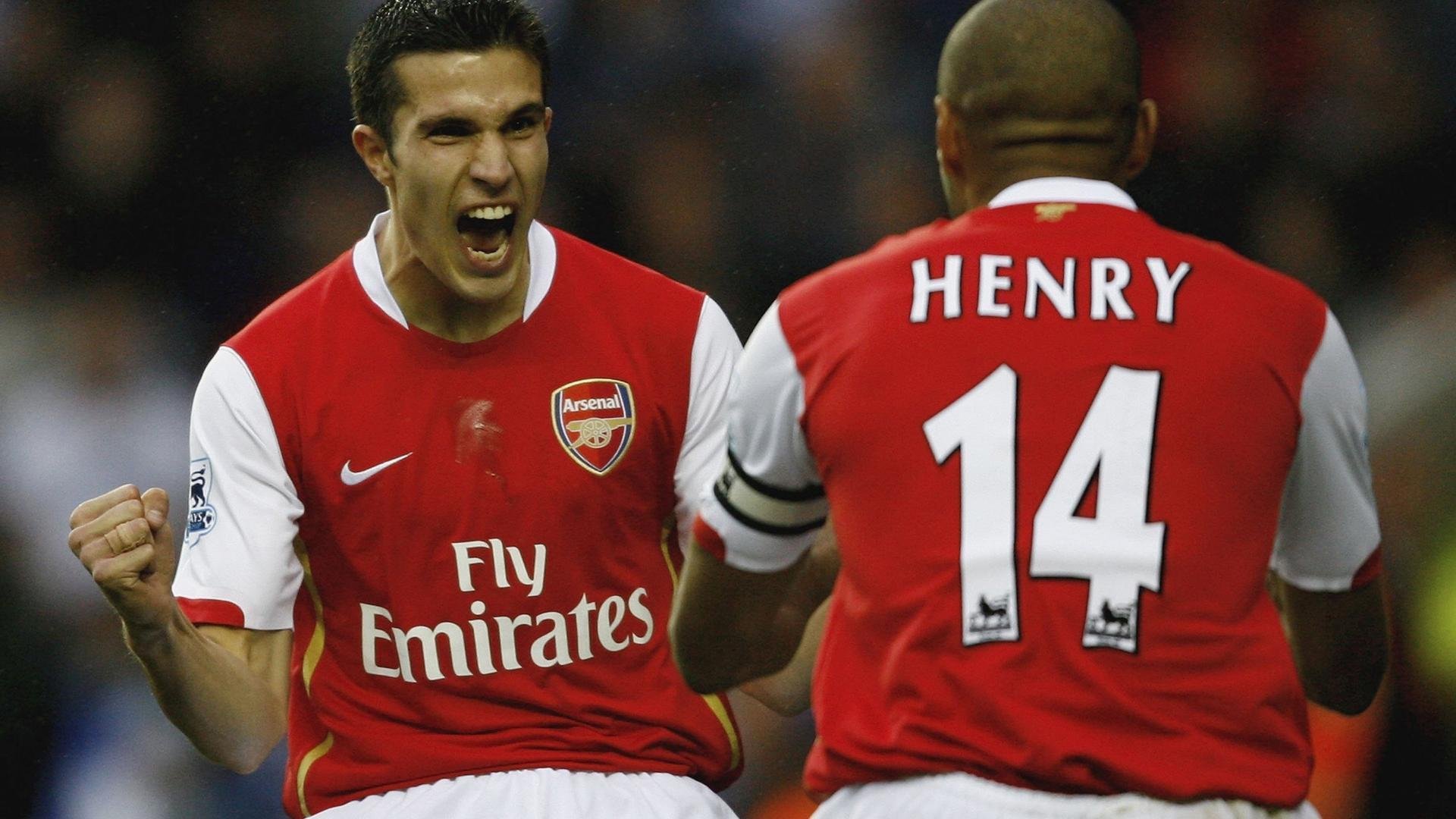 西甲争冠白热化,皇马、巴萨上演终极对决,黑马赫罗纳搅局