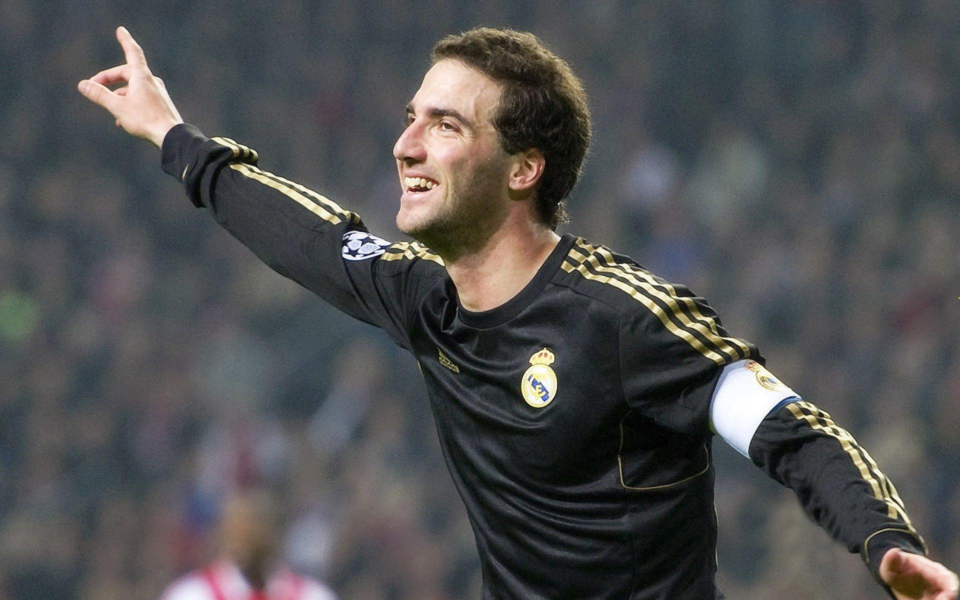 欧冠决赛巅峰对决,皇马3-1力克多特蒙德,第15次捧起大耳朵杯